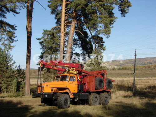 Лесовозный автопоезд Урал 55571 с манипулятором (59602C, 9047L)